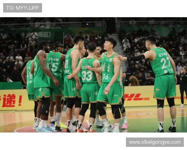 辽宁大败广州 球员表现惨淡仅四人及格